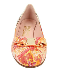Ferragamo Womens Vara Leather Pumps - Narrow Width