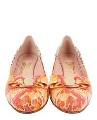 Ferragamo Womens Vara Leather Pumps - Narrow Width