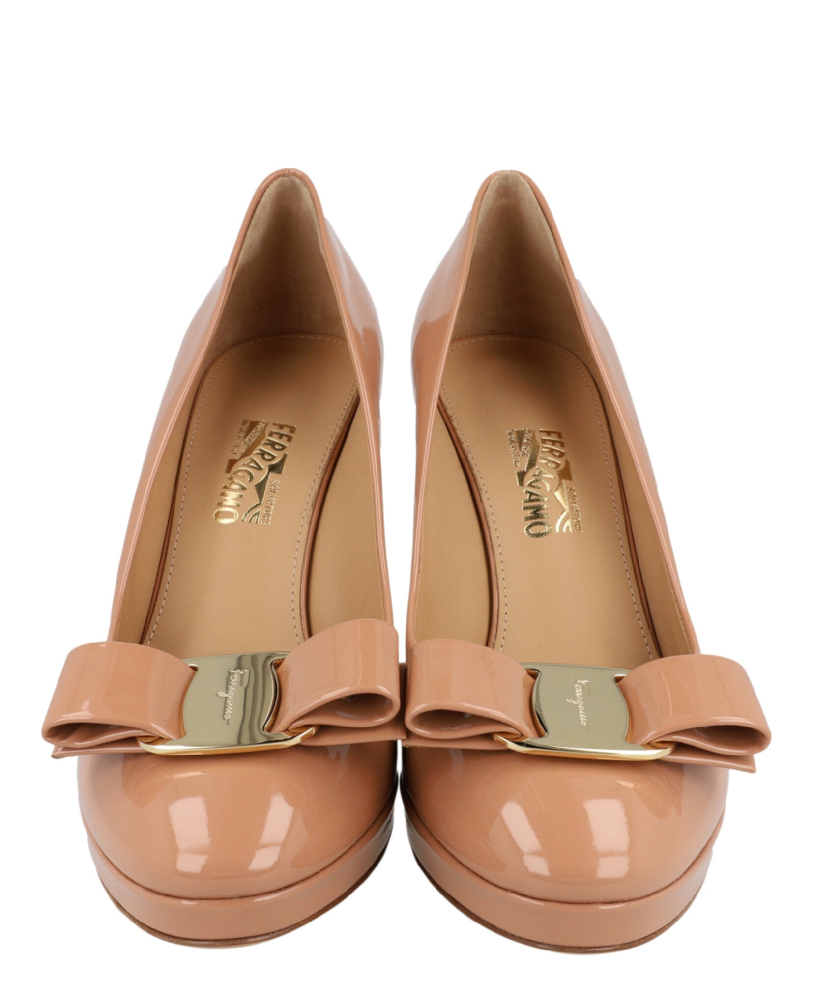 Ferragamo Womens Osimo Patent Leather Pumps