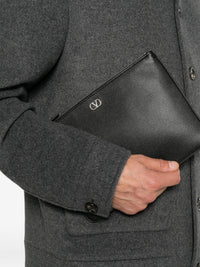 VALENTINO GARAVANI Valentino Garavani Men Valentino Garavani Vlogo Signature Grainy Calfskin Pouch
