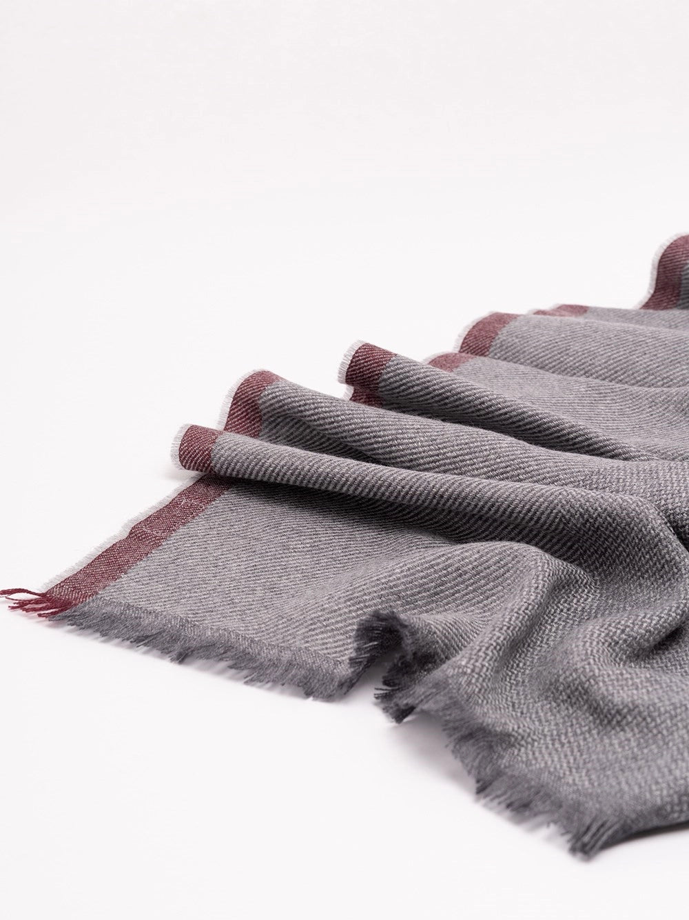 Brunello cucinelli Brunello Cucinelli Men Wool And Cashmere Diagonal Twill Scarf