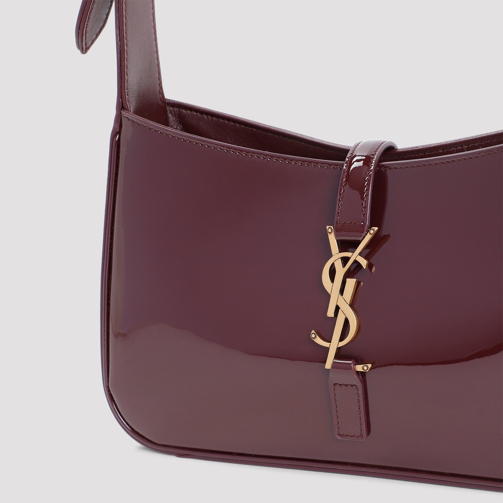SAINT LAURENT Saint Laurent Le 5 À 7 Shoulder Bag Women