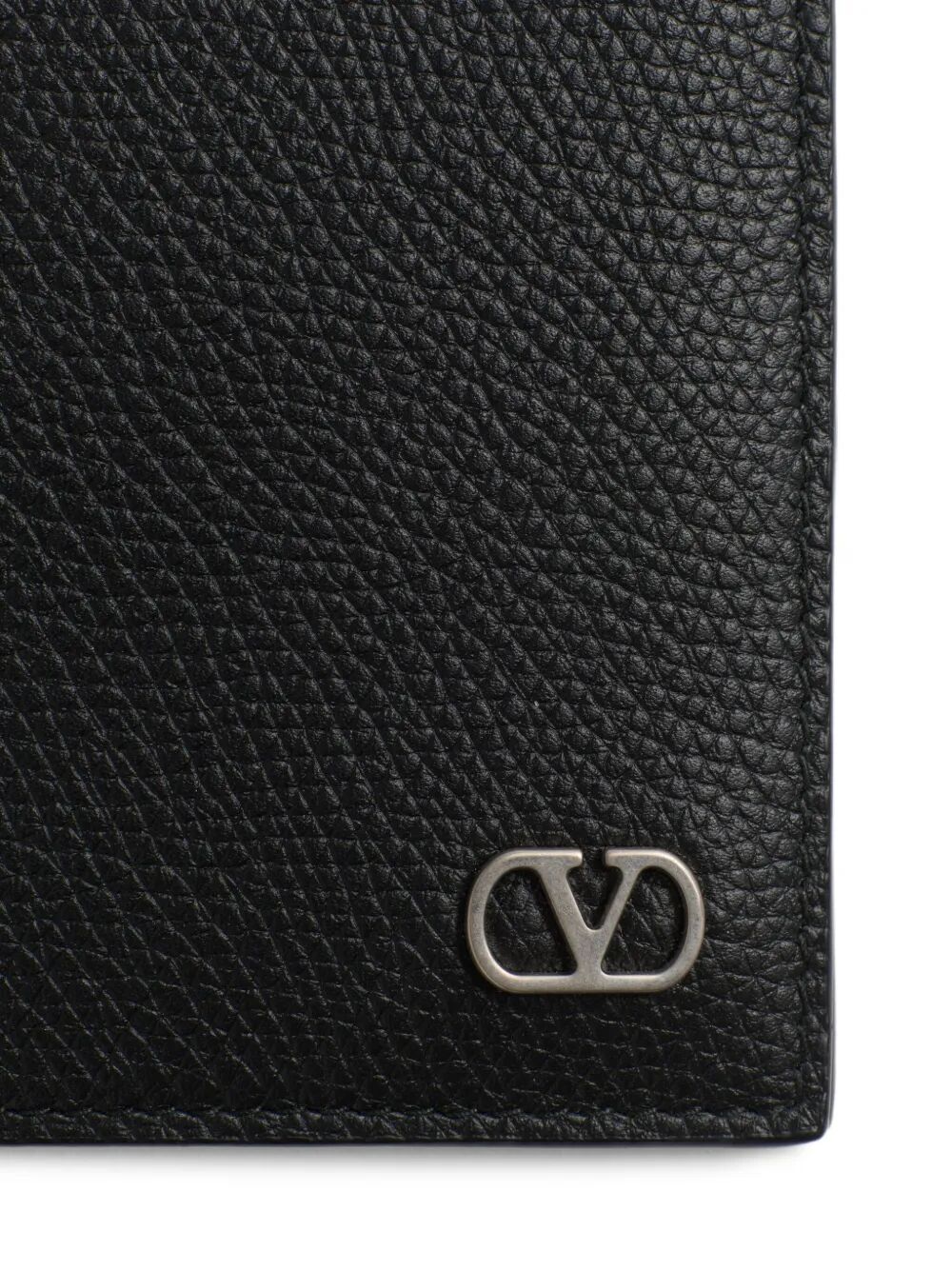 Valentino Garavani Men Vlogo Signature Grainy Calfskin Bi-Fold Wallet