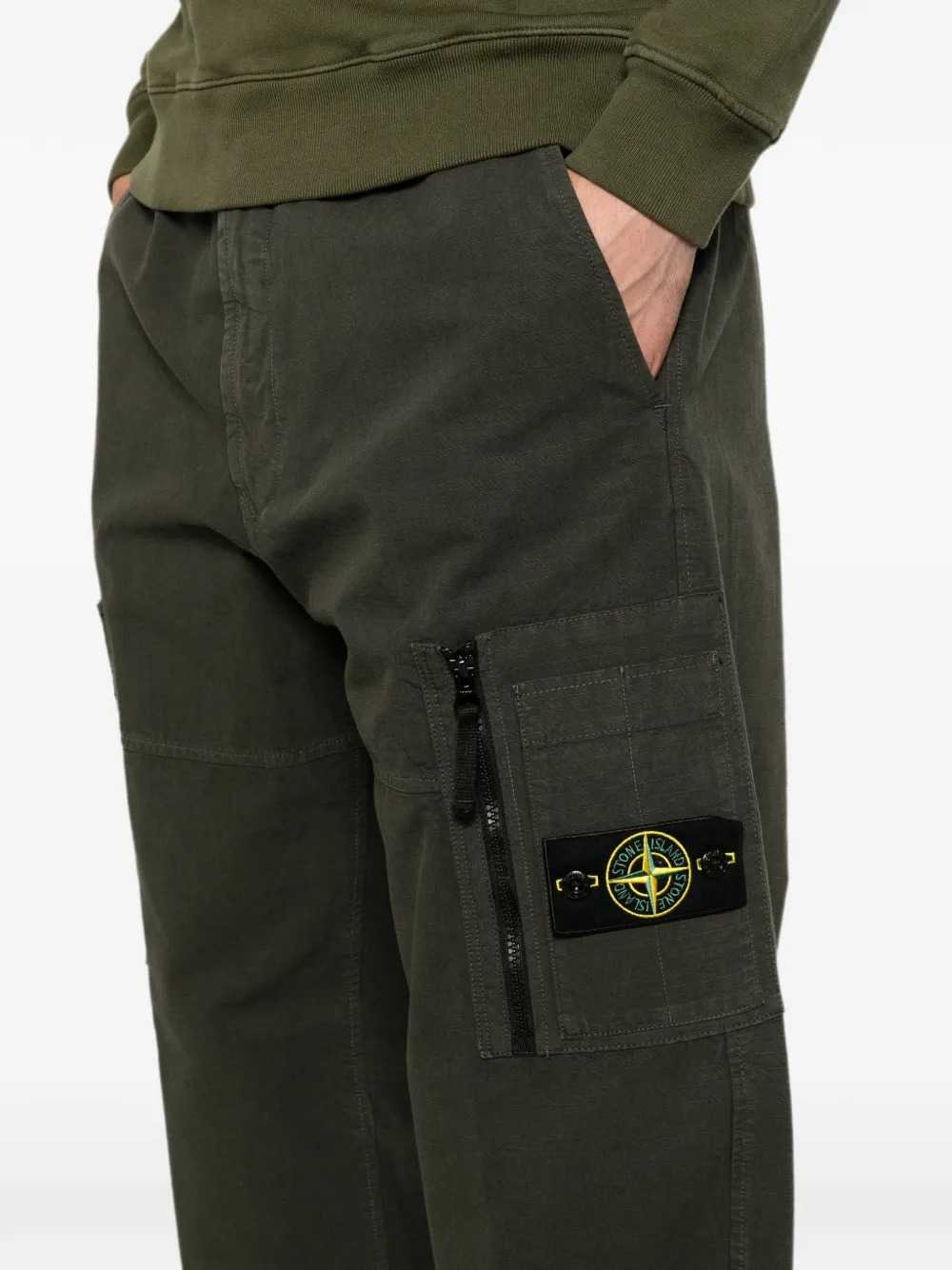 Stone Island Men Pantaloni Cargo Con Patch Logo