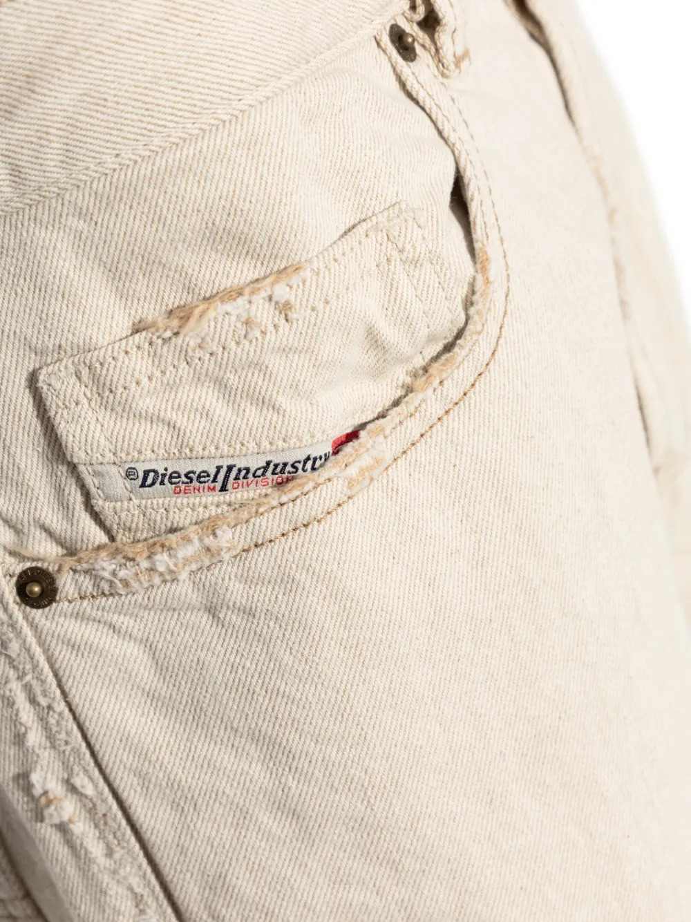 Diesel Men D-Macro Distressed-Effect Jeans 2001