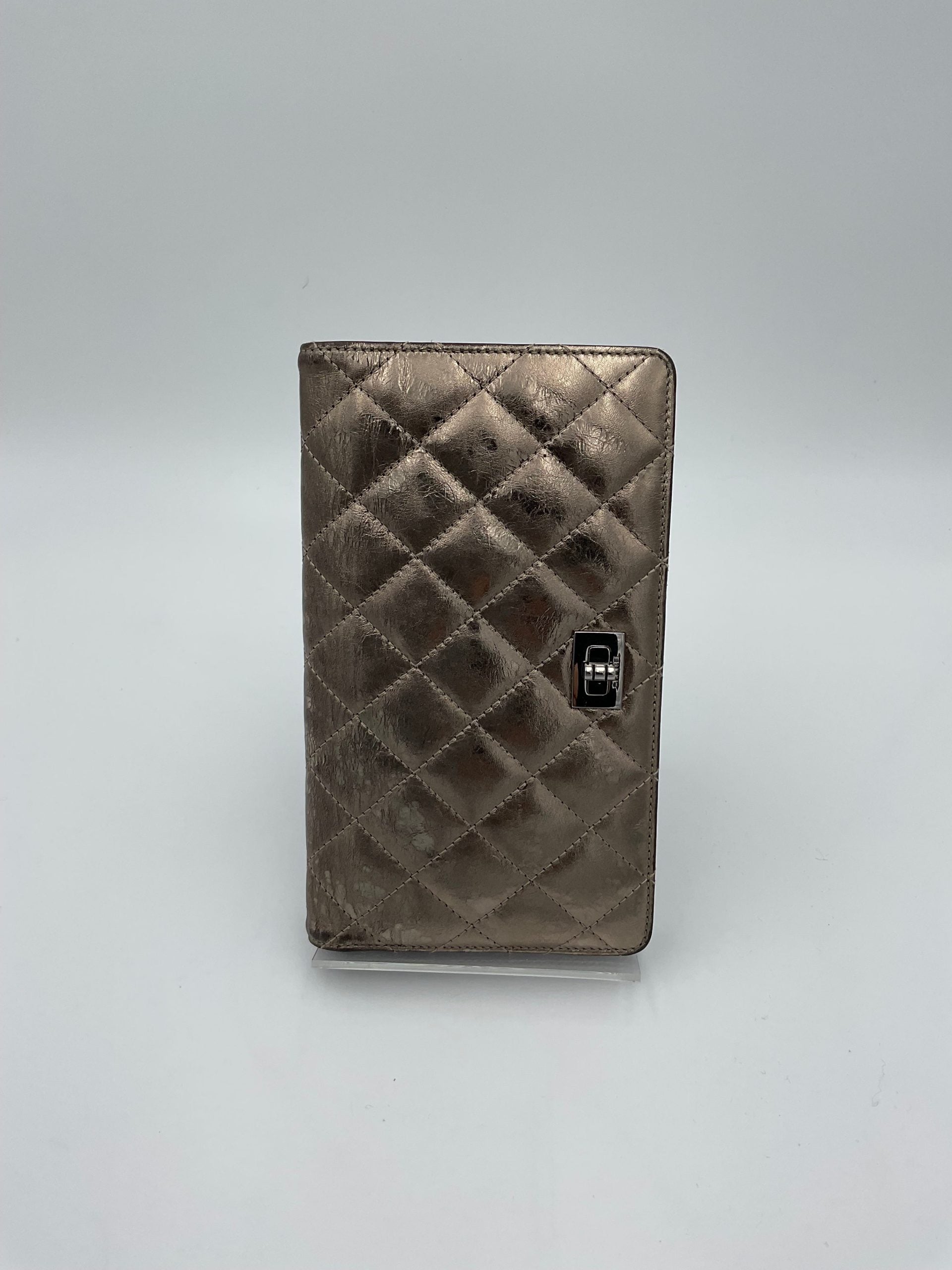 Chanel CHANEL Matèlassè Platinum Women's Wallet (Authentic Pre-Loved)