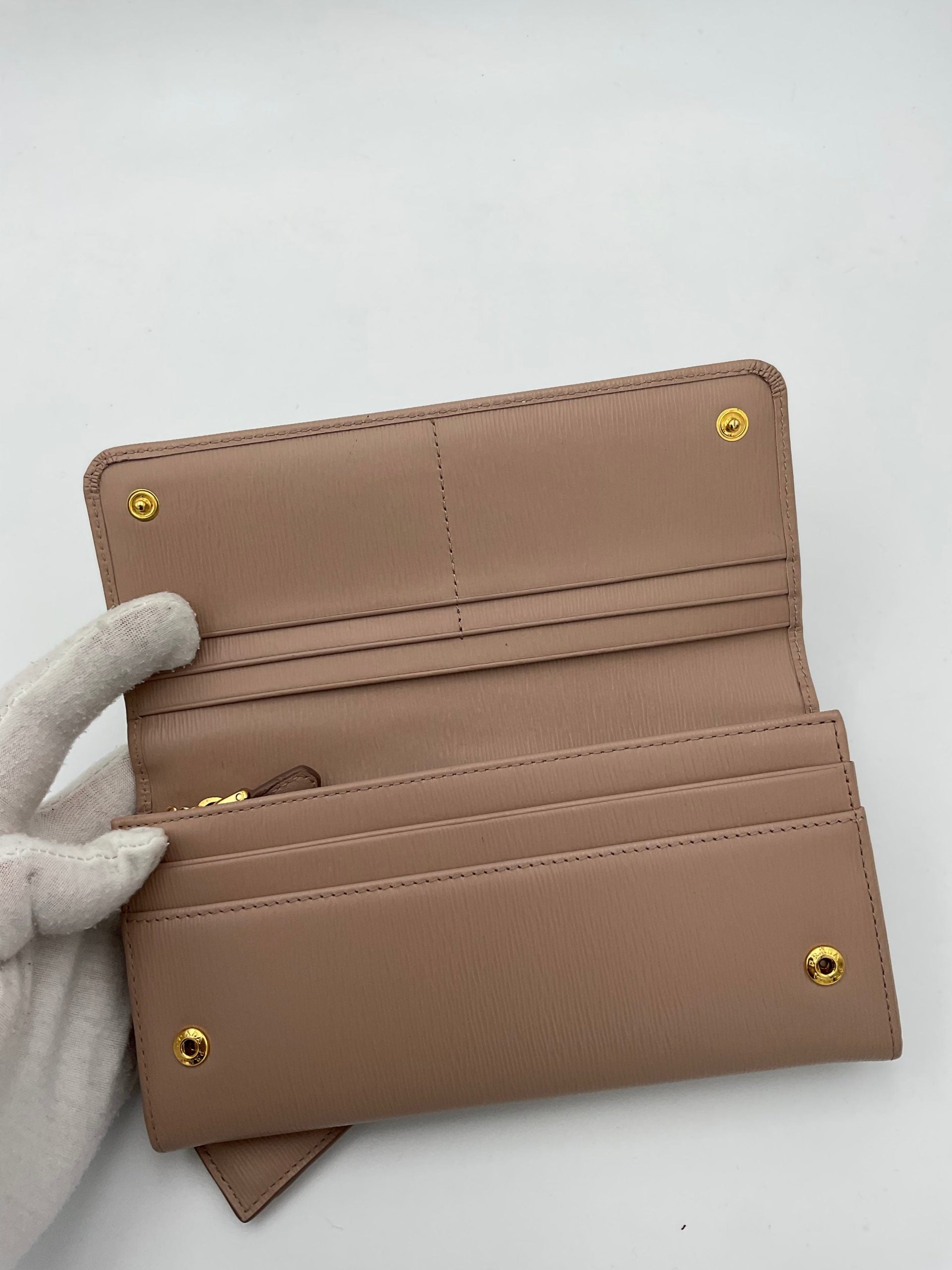 Prada PRADA Powder Saffiano with Card Holder Wallet (Authentic Pre-Loved)