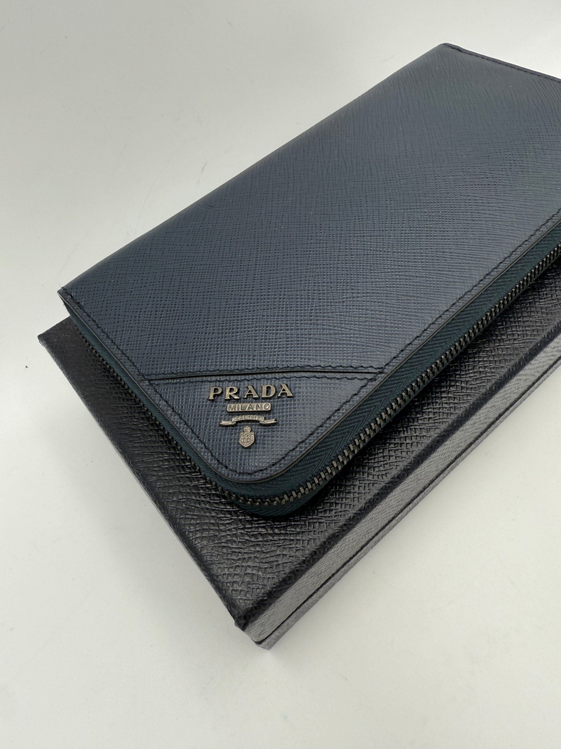 Prada PRADA Zip in Blue Saffiano Wallet (Authentic Pre-Loved)
