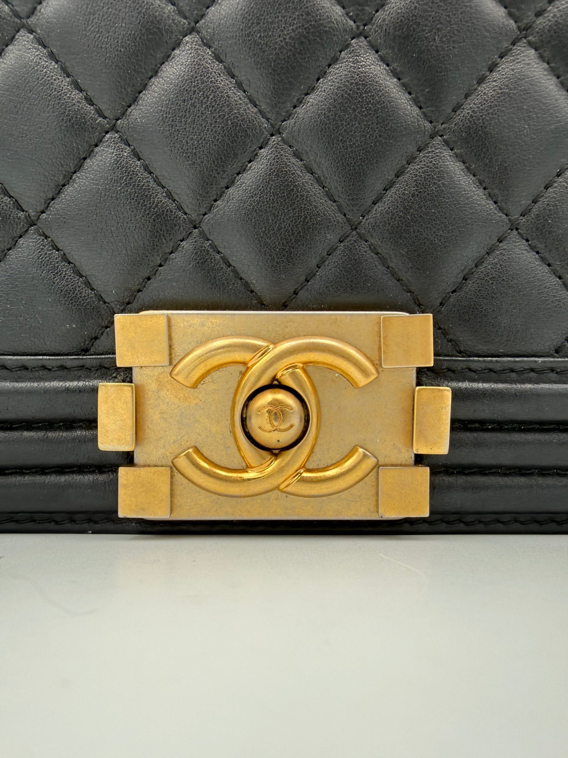 Chanel CHANEL BOY Large Women's Handbag (Authentic Pre-Loved)