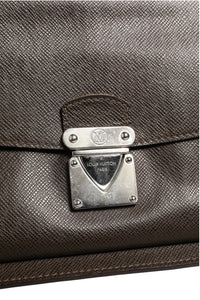 Louis Vuitton Belaia Clutch Taiga Women's Leather (Authentic Pre-Loved)
