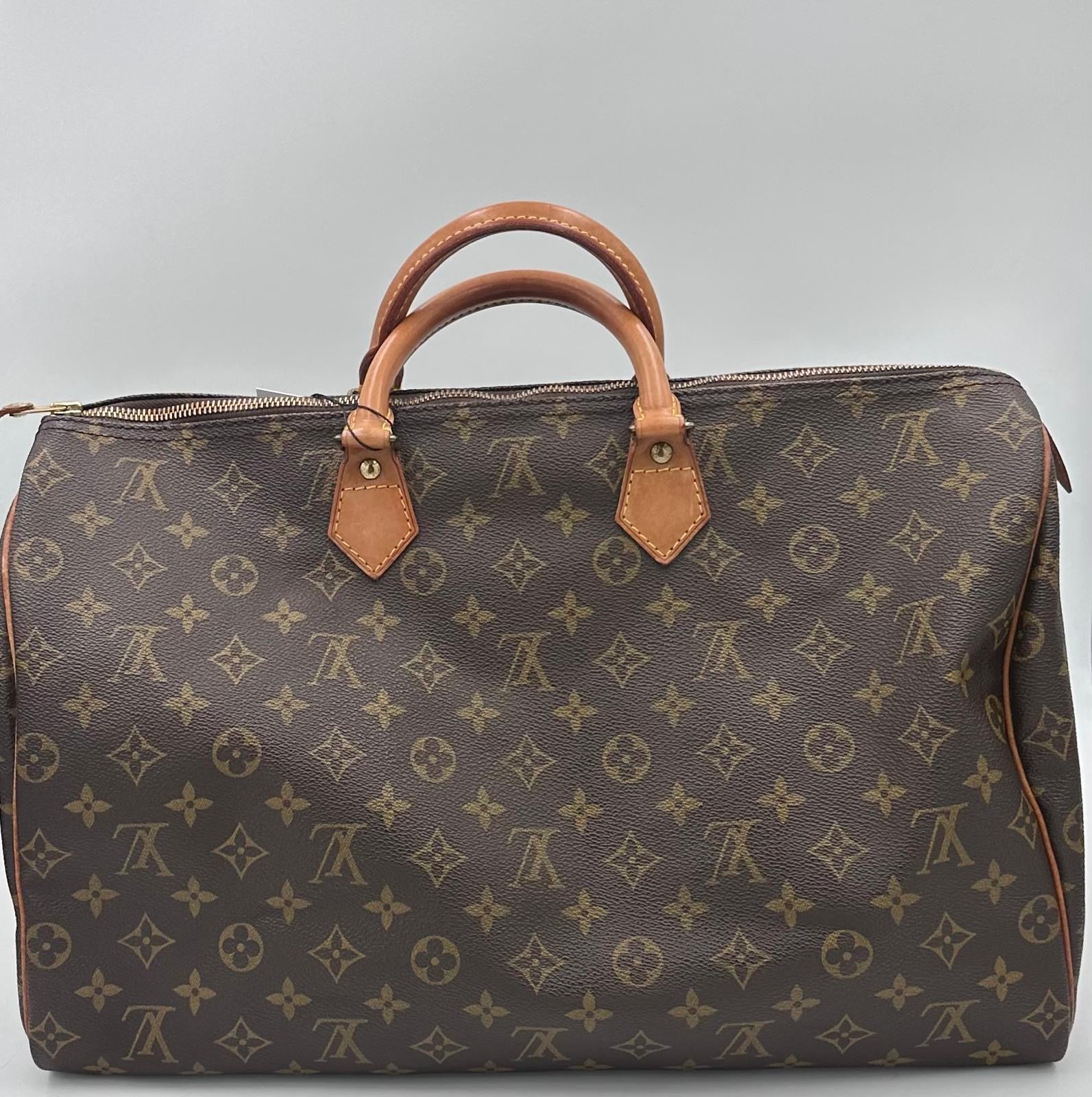 Louis Vuitton LOUIS VUITTON Speedy 40 Monogram Handbag (Authentic Pre-Loved)