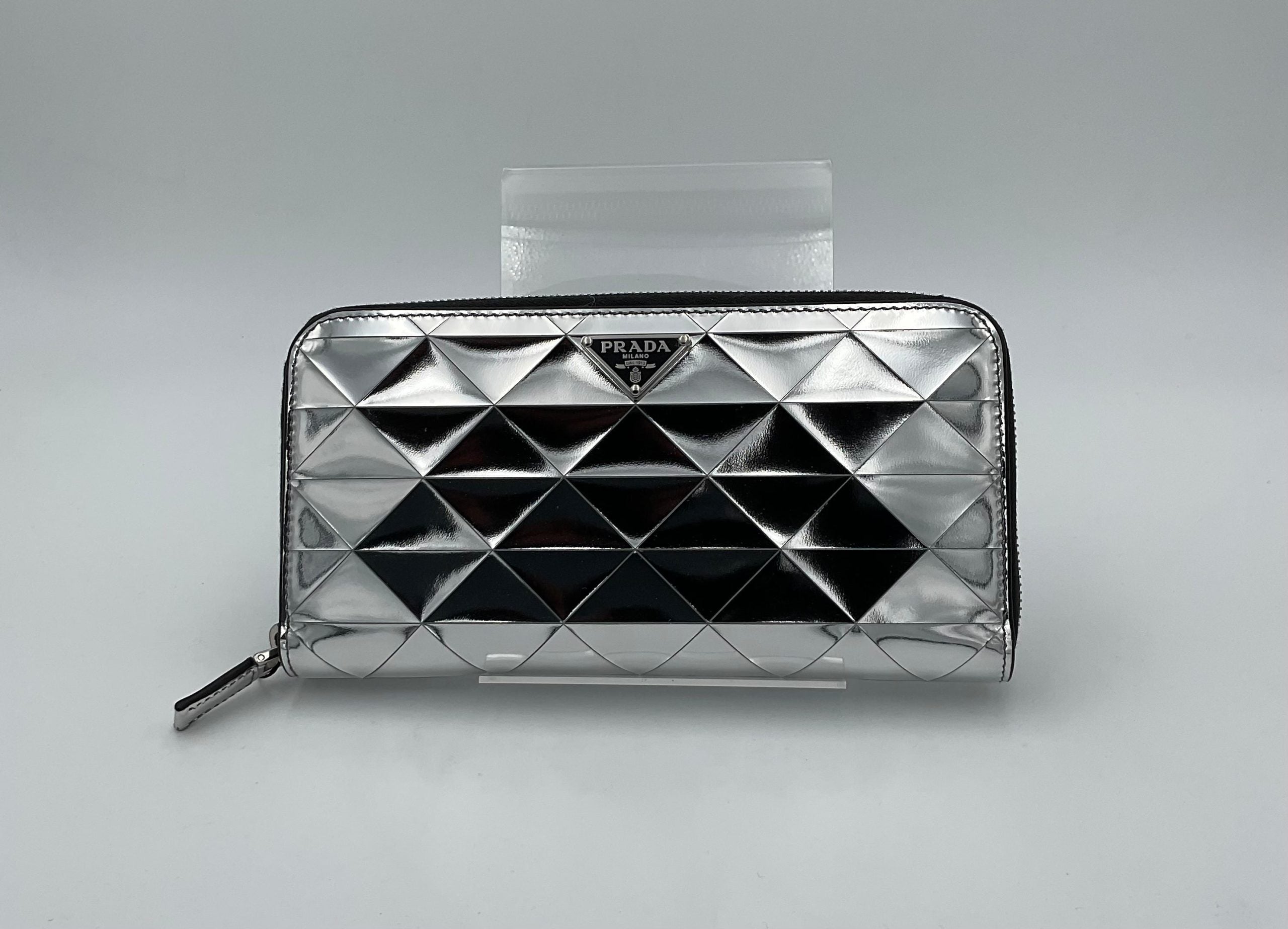 Prada PRADA Laminated Leather Wallet (Authentic Pre-Loved)