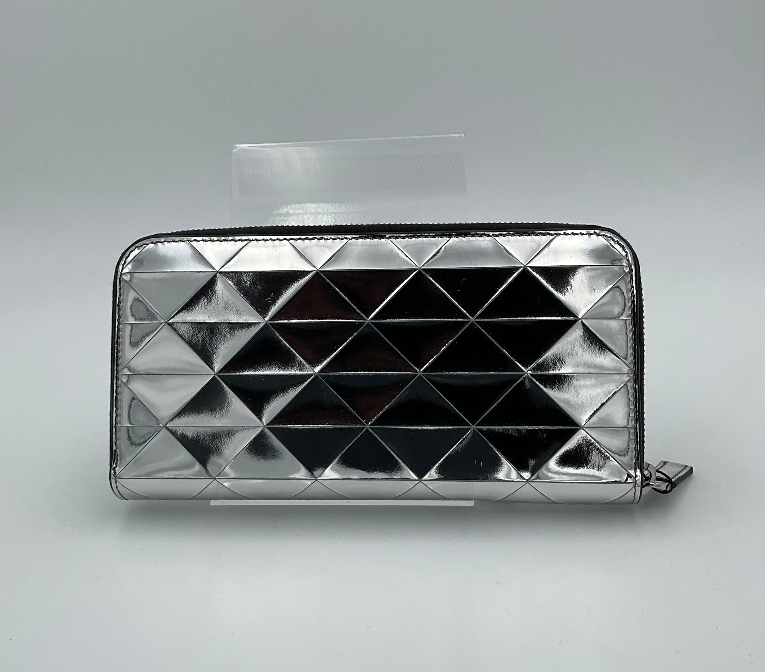 Prada PRADA Laminated Leather Wallet (Authentic Pre-Loved)