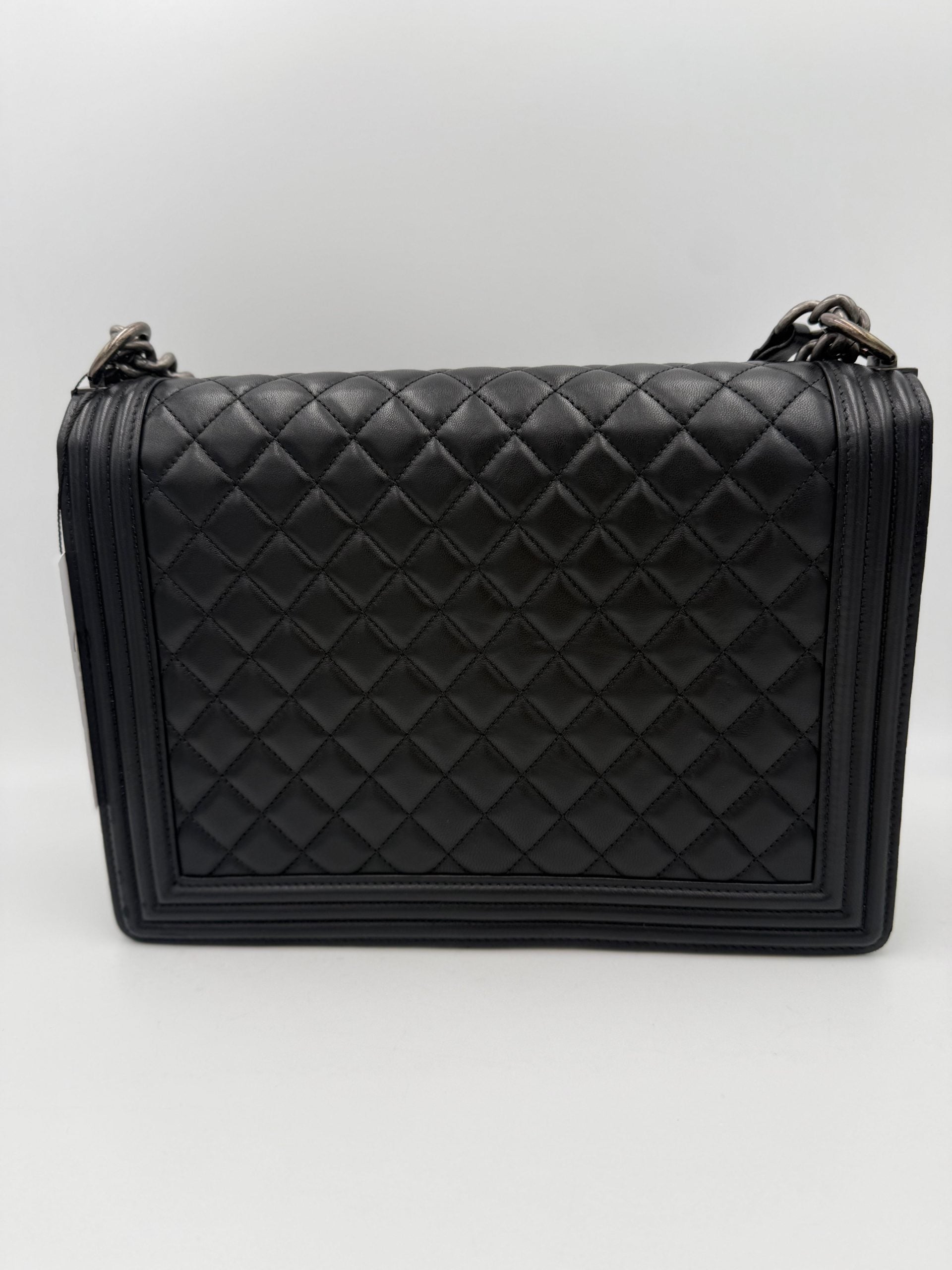 Chanel Bicolor Leather Women's Handbag (Authentic Pre-Loved)