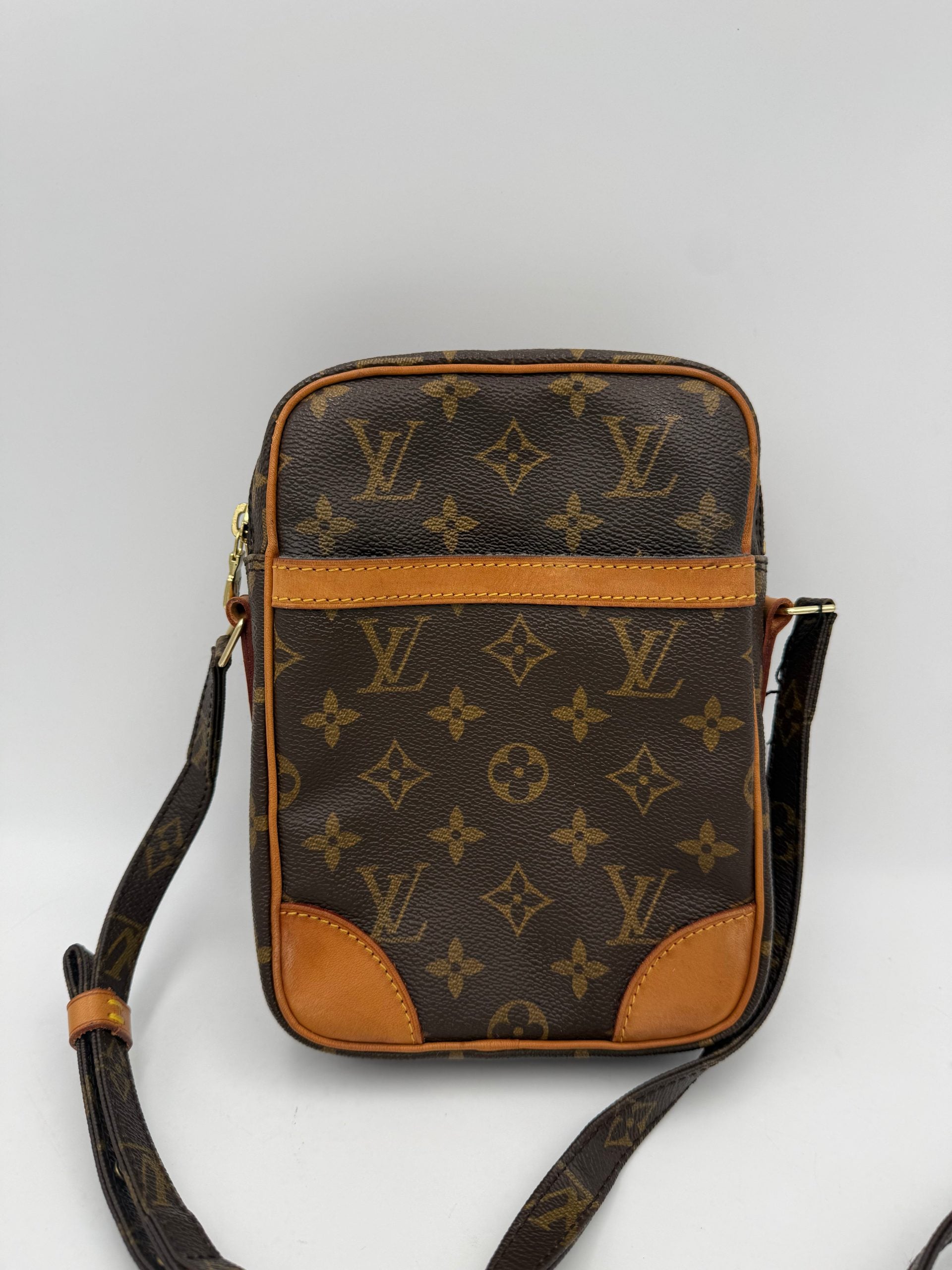 Louis Vuitton Louis Vuitton LOUIS VUITTON DANUBE Monogram  Handbag (Pre-Loved)