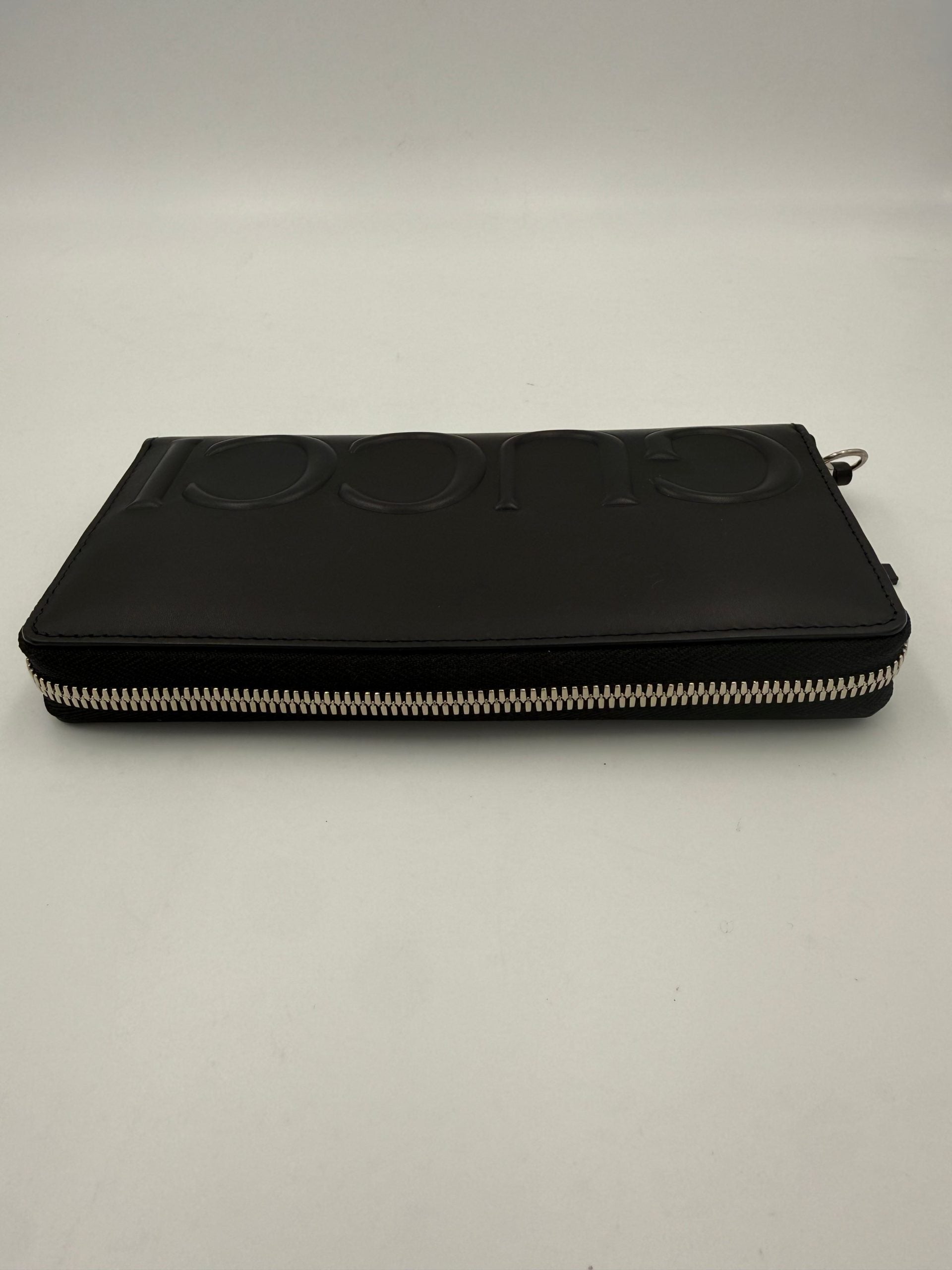 Gucci Gucci GUCCI Zip Black Front Logo Embossed  Wallet (Pre-Loved)