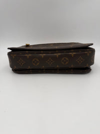 Louis Vuitton Louis Vuitton LOUIS VUITTON METIS Monogram  Handbag (Pre-Loved)