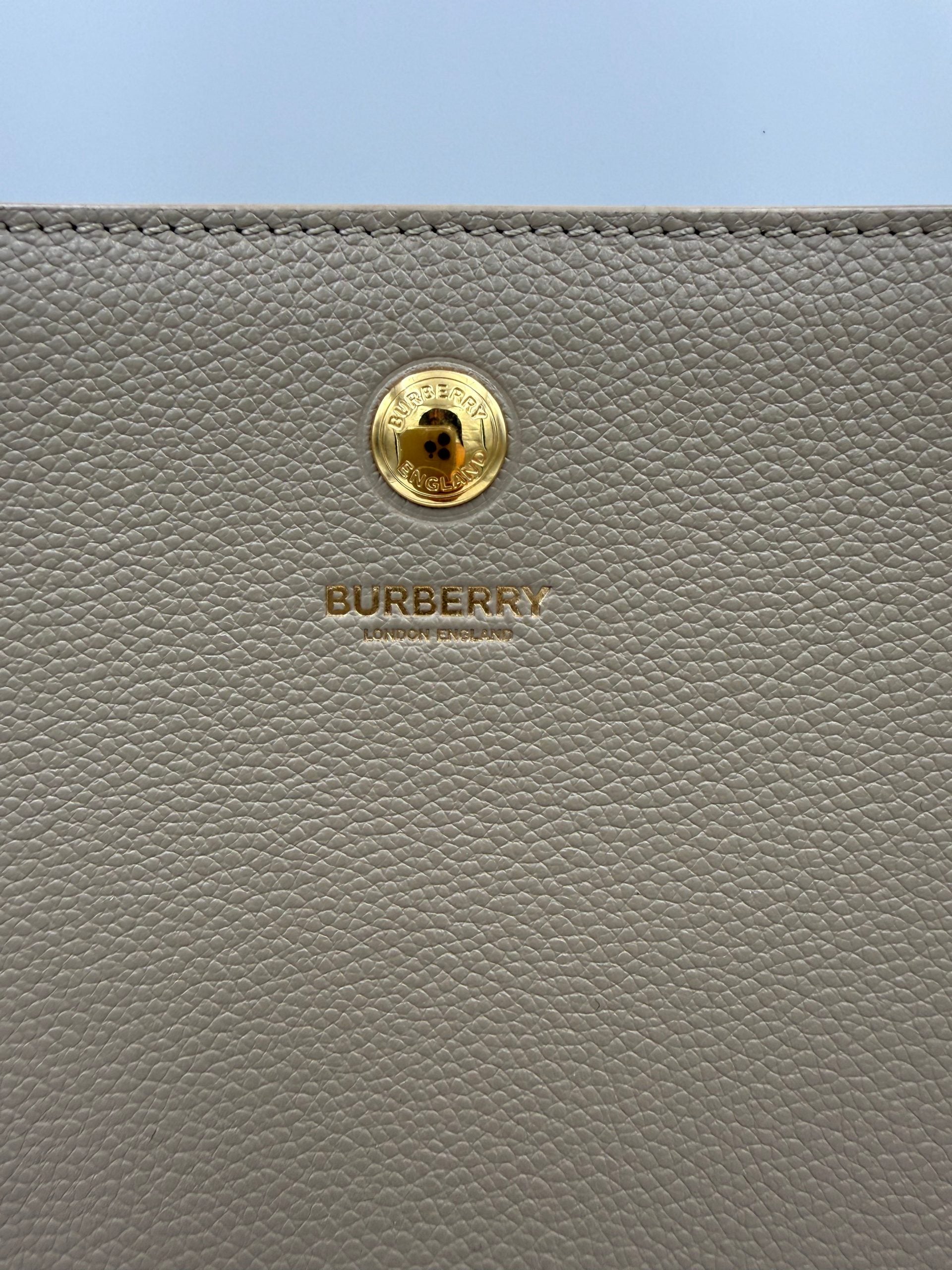 Burberry BURBERRY TITLE BAG Women's Tote (Authentic Pre-Loved