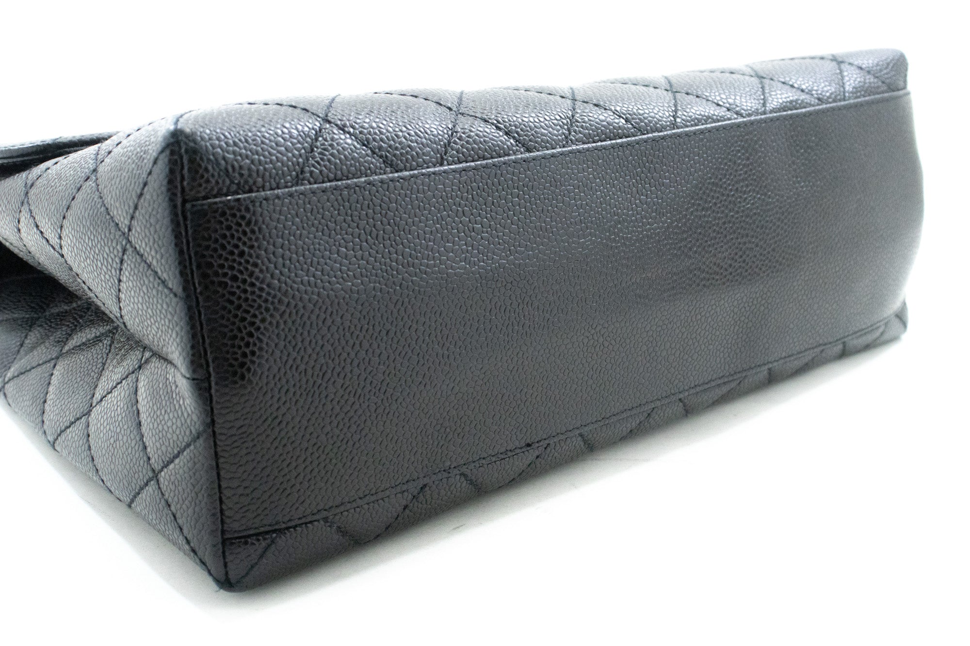 Chanel Black Leather Shoulder Bag (Pre-Owned)