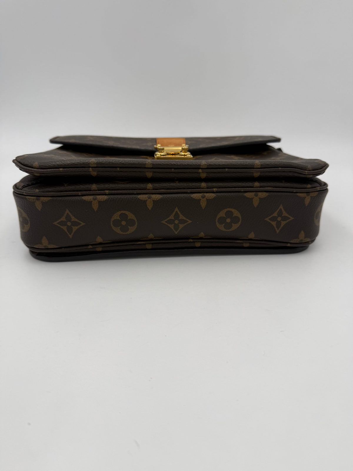 Louis Vuitton Louis Vuitton LOUIS VUITTON METIS Monogram  Handbag (Authentic Pre-Loved)