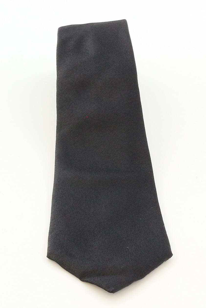 Emporio Armani Mens Black Solid Tie – Made in Italy
