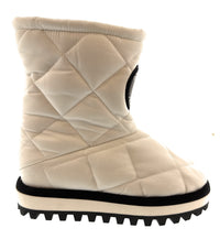 Dolce & Gabbana white Quilted Signature Winter Boots-35