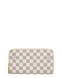Pre-Owned Louis Vuitton White Damier Azur Zippy (Authentic Pre-Loved)