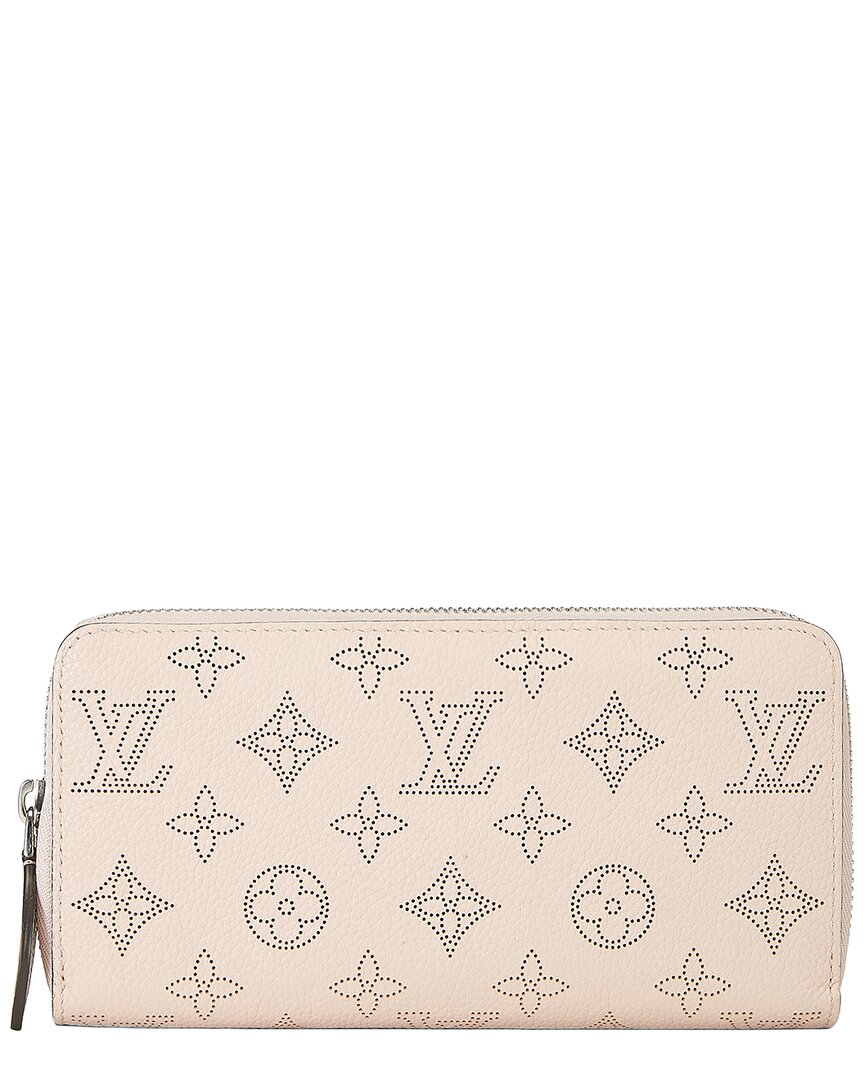 Pre-Owned Louis Vuitton Pink Mahina Leather Zippy (Authentic Pre-Loved)