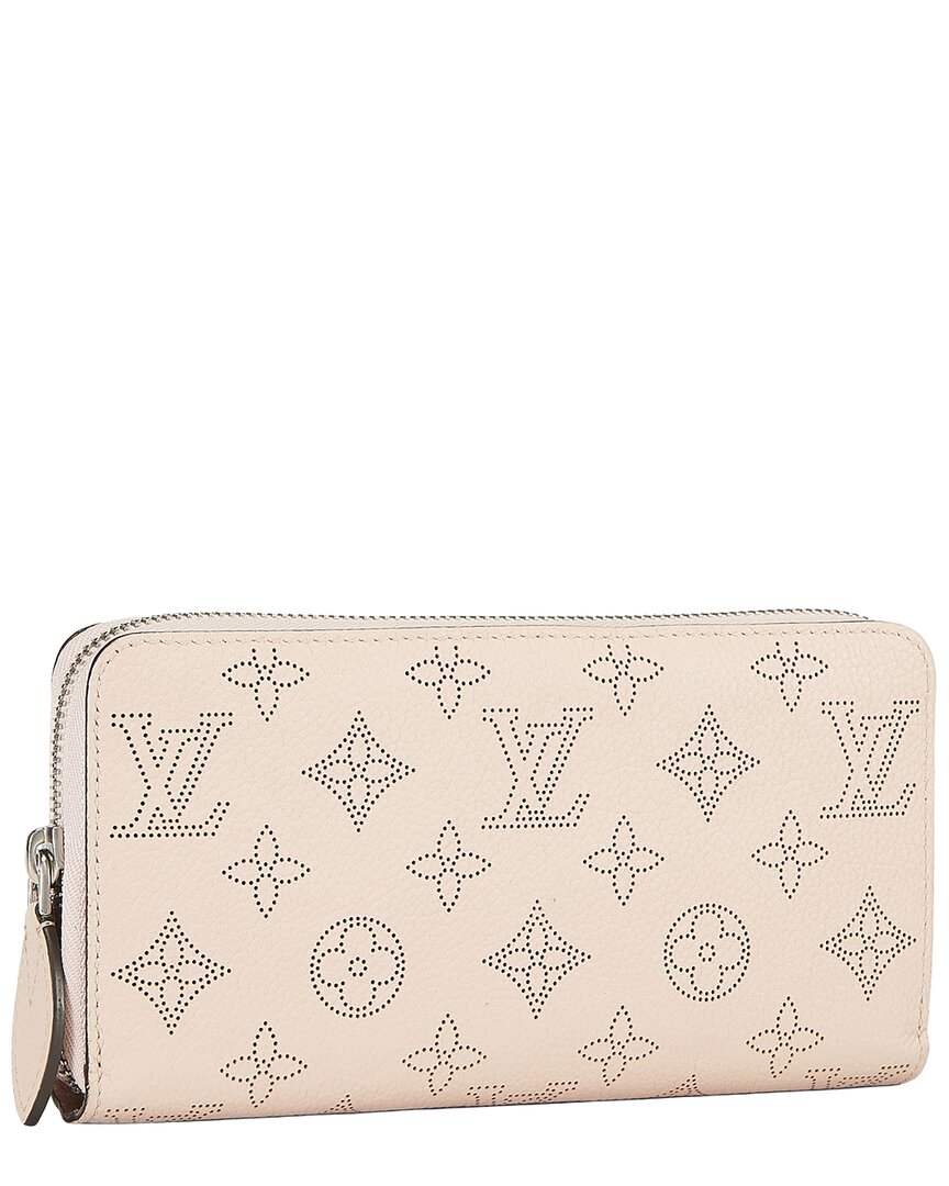 Pre-Owned Louis Vuitton Pink Mahina Leather Zippy (Authentic Pre-Loved)