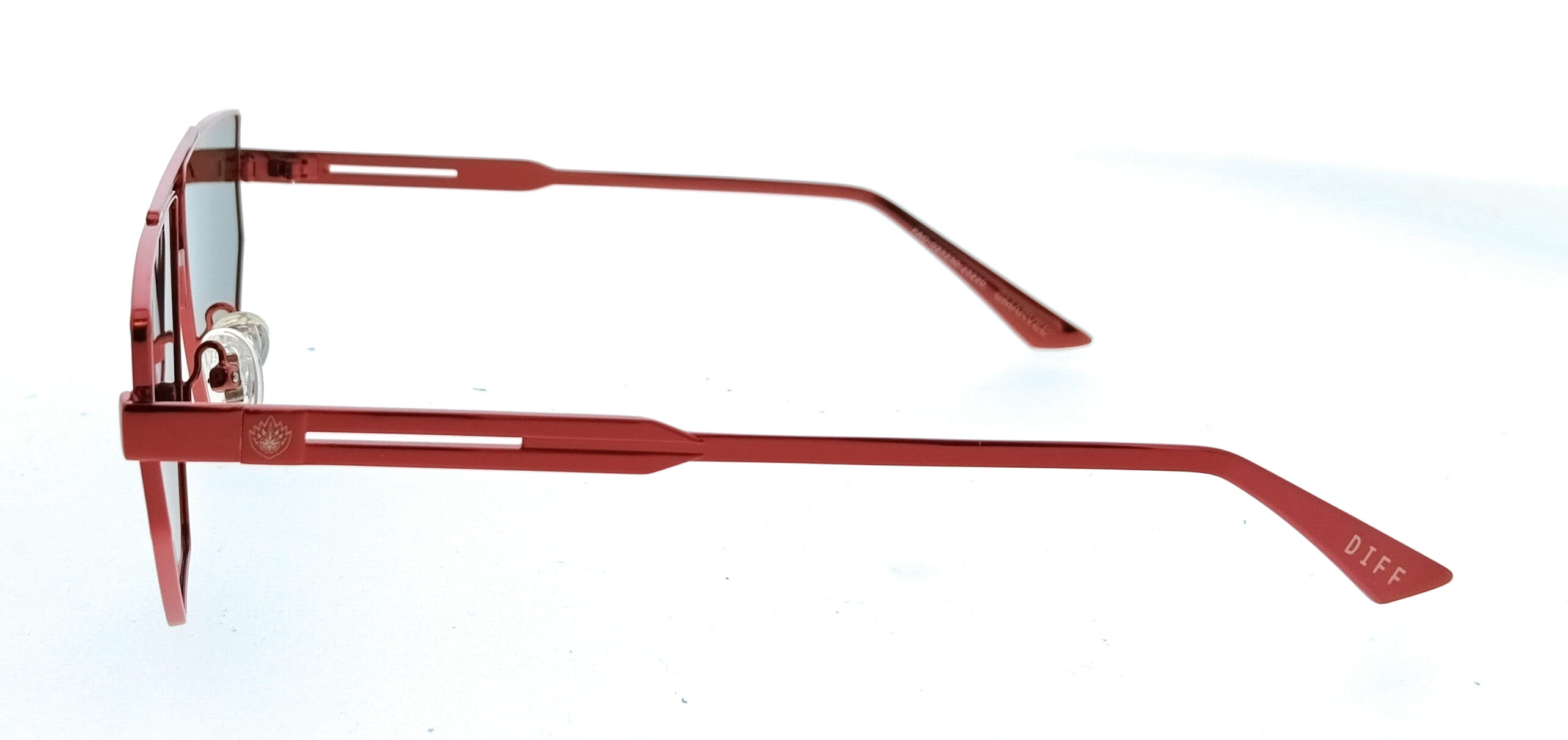 Diff Diff SDFHERO610RED Red Shield Unisex Sunglasses
