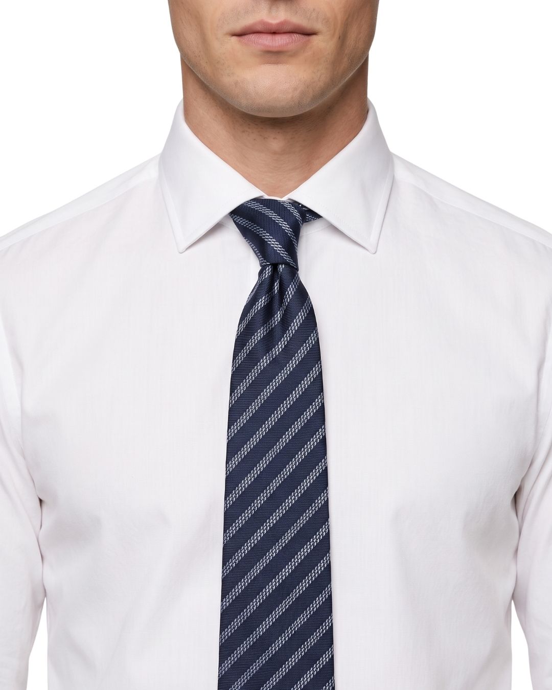 ARMANI COLLEZIONI Armani Collezioni Mens Navy Blue / Light Blue Diagonal Stripe Neck Tie