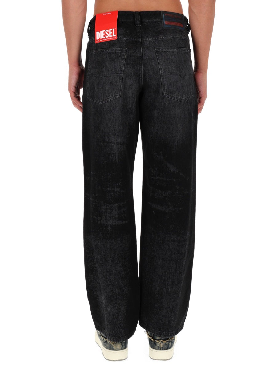 Diesel Men "2001 D-Macro-Fsh" Jeans