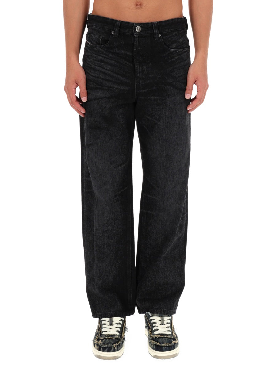 Diesel Men "2001 D-Macro-Fsh" Jeans