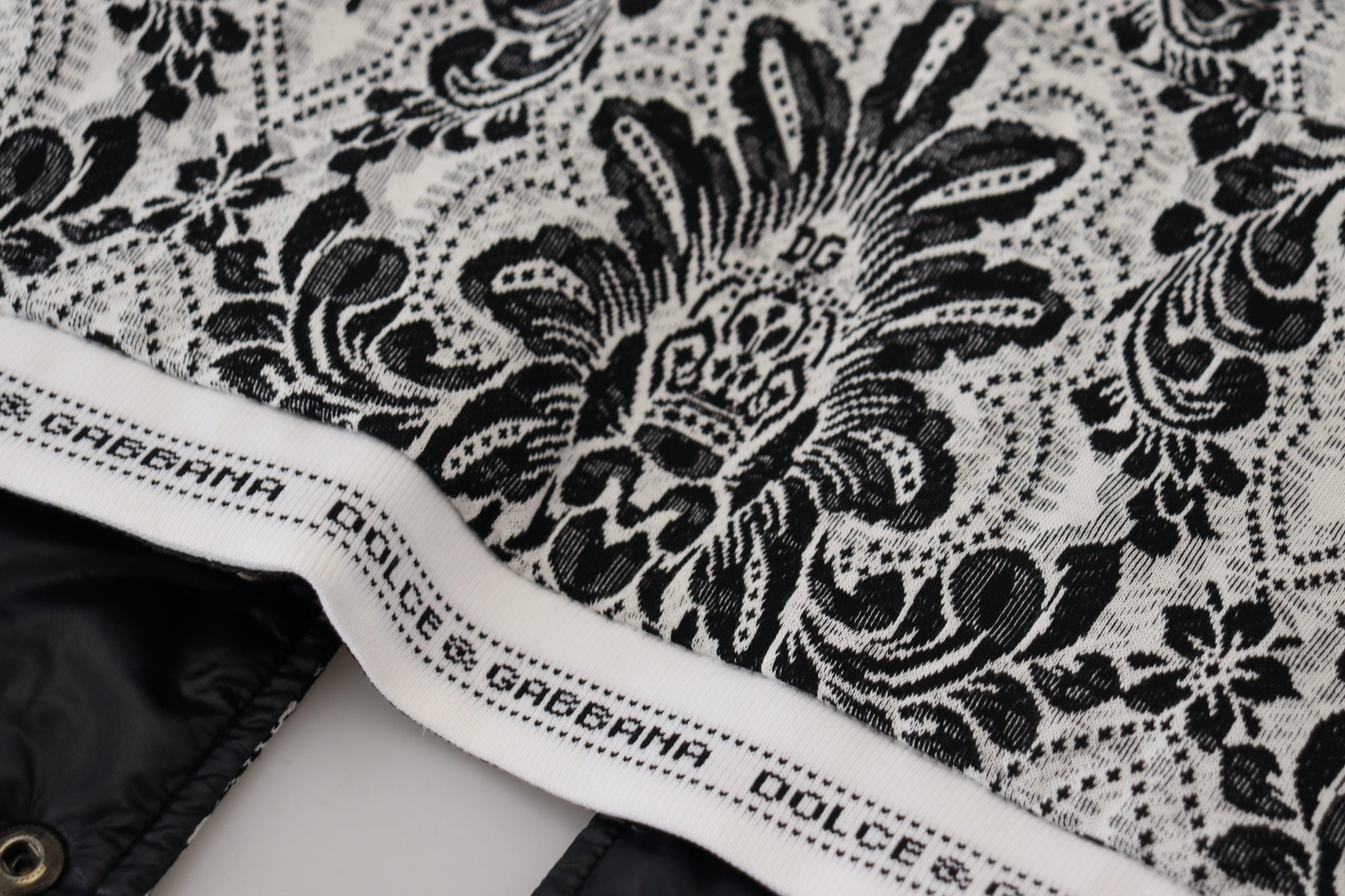 Dolce & Gabbana  BlackWhite Damask Lace Hooded Cape
