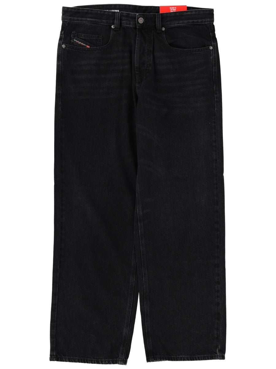 DIESEL Diesel Men "2001 D-Macro" Jeans