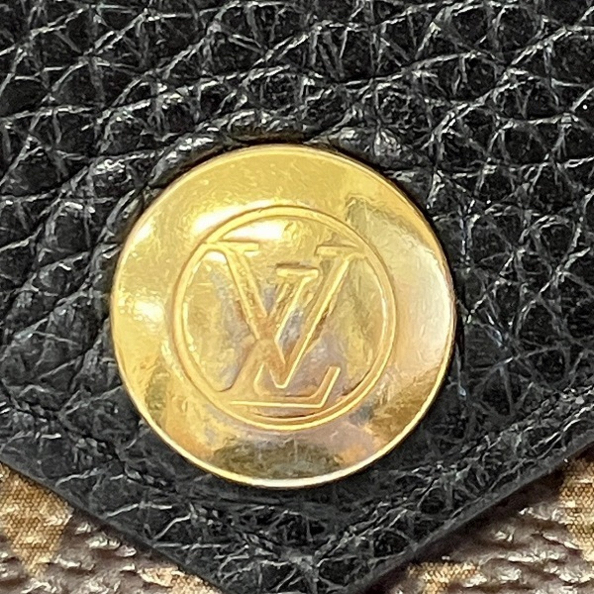 Louis Vuitton Double V Black Leather Wallet (Pre-Owned)