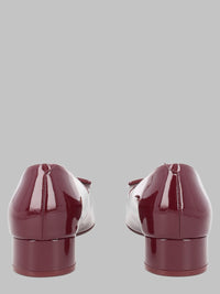 Roger Vivier Women Ballerina "U Look" In Vernice
