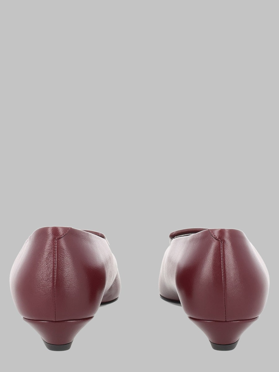 Roger Vivier Women Ballerina A Punta