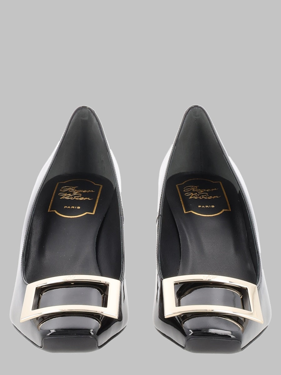Roger Vivier Women Décolleté "Trompette" In Vernice