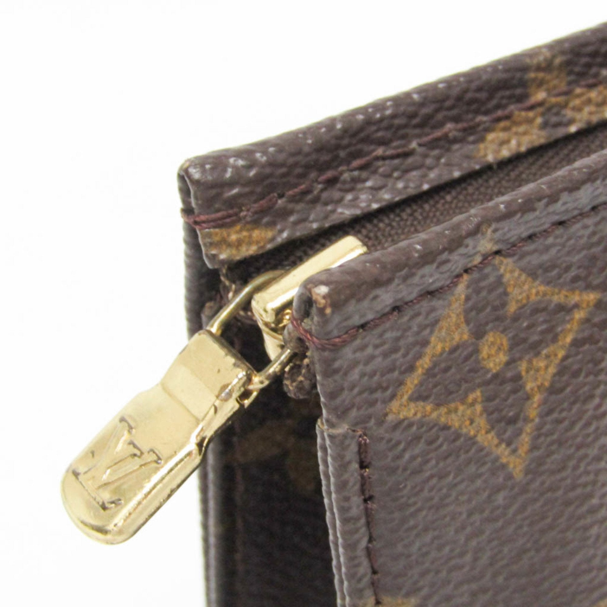 Louis Vuitton Poche Toilette 19 Brown Canvas Clutch Bag (Pre-Owned)