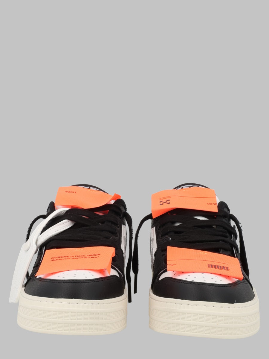 Off-White Men Sneaker "Low Top 3.0 Court"