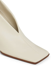 ALAIA Alaia Women Soft Square Pumps In Leather