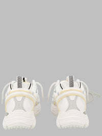 Off-White Women Sneaker "Be Right Back"