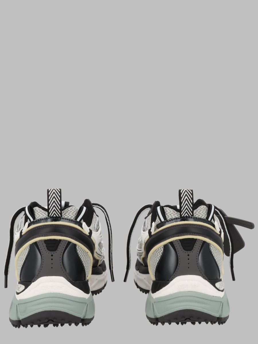 Off-White Men Sneaker "Be Right Back"