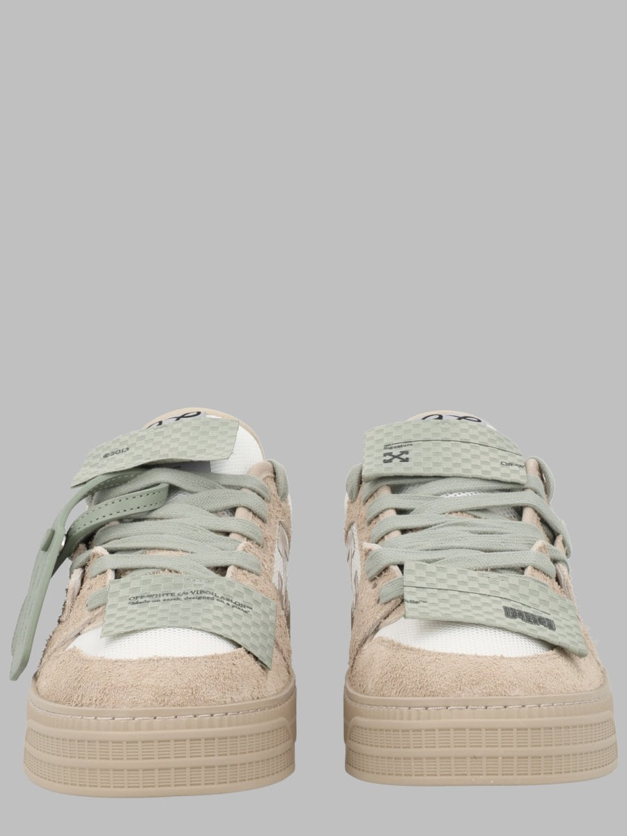 Off-White Men Sneaker "3.0 Off Court"