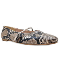 Kenneth Cole New York Magnolia Flat