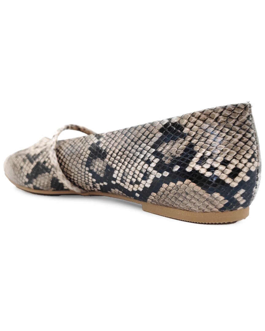 Kenneth Cole New York Magnolia Flat
