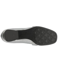 Adrienne Vittadini Adrienne Vittadini Blossom Loafer