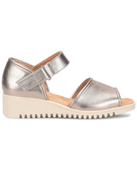Comfortiva Daniella Leather Sandal