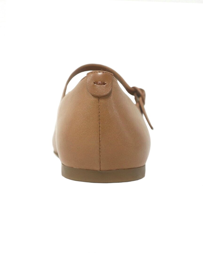 Gentle Souls By Kenneth Cole Wynona Leather Flat